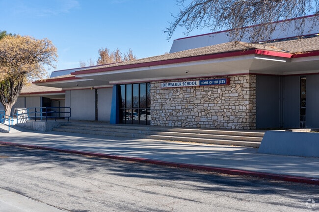 The student population of Joe Walker Middle is 1,005 and the school serves 6-8.