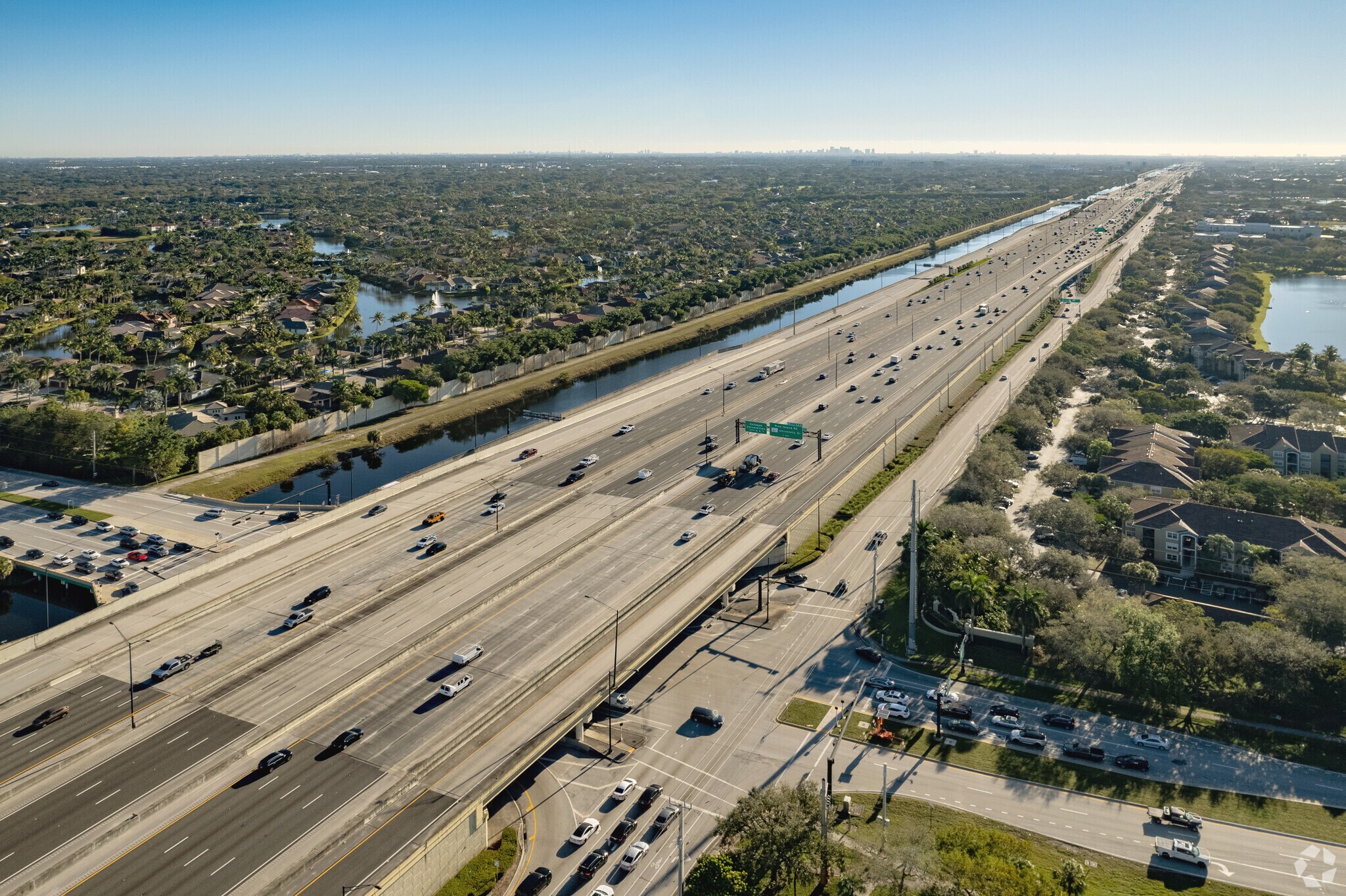 Residents of Robbins Park have quick access to I-595, which they can use to get around town.