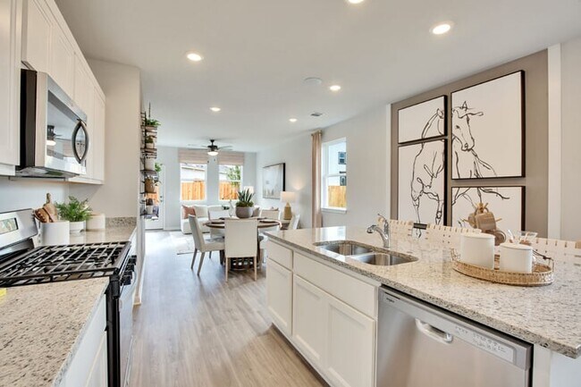 10606 Justify Ln, Buda, TX 78610 - photo 3