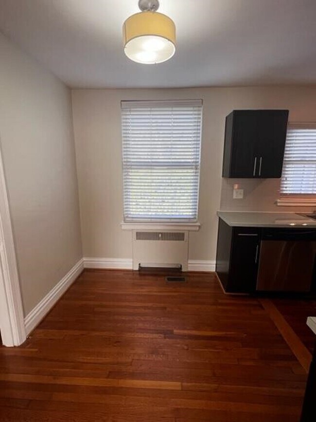 1108 W Friendly Ave unit 1, Greensboro, NC 27401 - photo 2