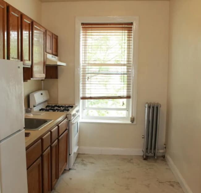 580 E 93rd St, Brooklyn, NY 11236 - photo 5