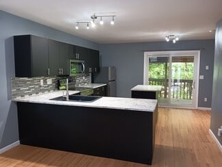 8015 Tiburon Cir, Charlotte, NC 28215