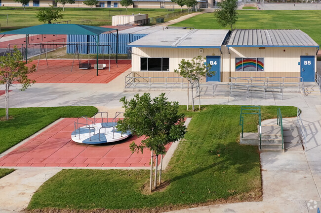 George Washington Elementary School serves students in grades K through 6.