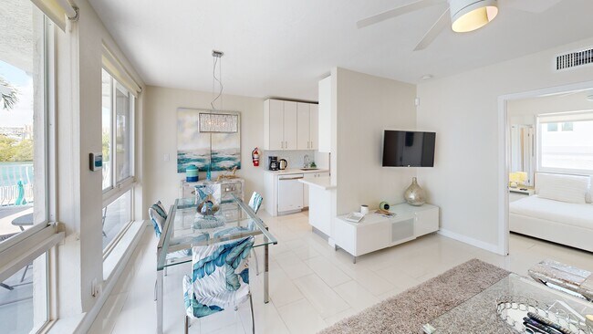 1705 N Riverside Dr unit 6, Pompano Beach, FL 33062 - photo 2