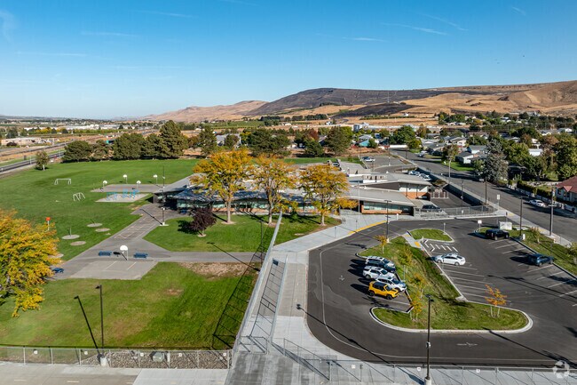 A friendly, supportive environment defines Prosser Heights Elementary.