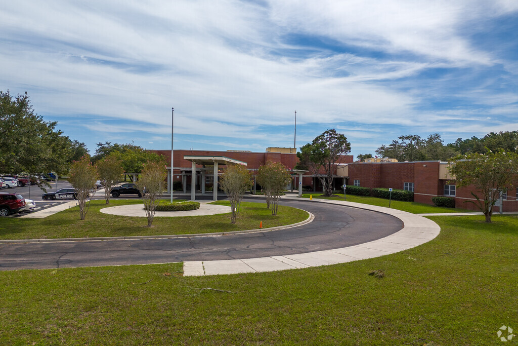 The entrance of the Callahan Intermediate School in Jacksonville.