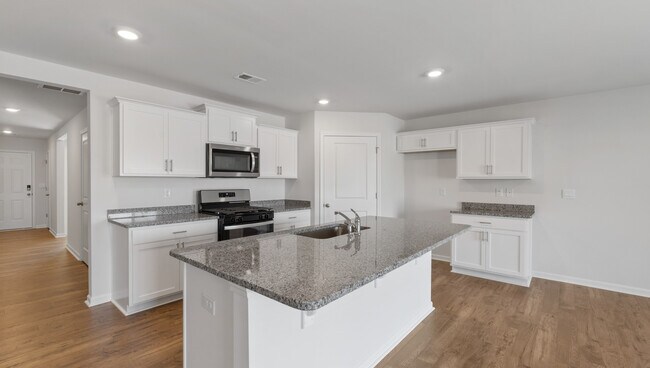 3279 Cypress Hollow Dr, Moore, SC 29369 - photo 5