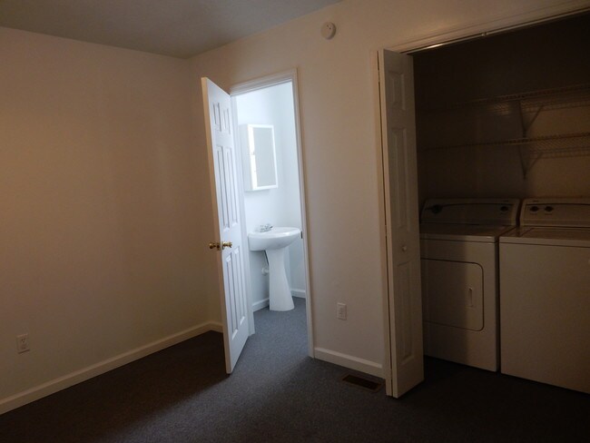 124 Forest Meadow Ln unit 3, New Tazewell, TN 37825 - photo 7