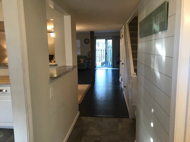 5813 Nottoway Ct unit C, Raleigh, NC 27609 - photo 4