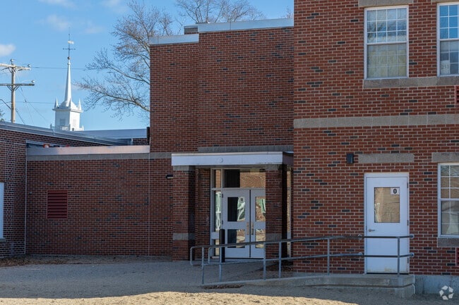 Hampton Centre School is a public elementary school,