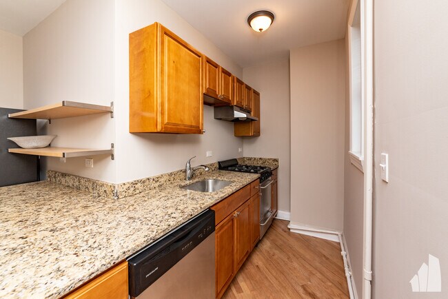 894 Green Bay Rd unit 894B-05, Winnetka, IL 60093 - photo 5