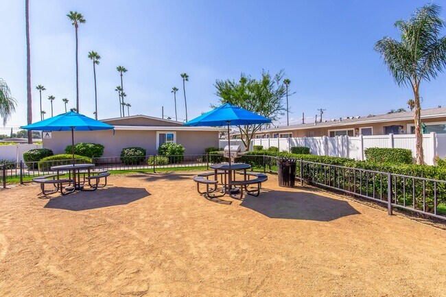 Las Brisas, Colton, CA 92324 - photo 5