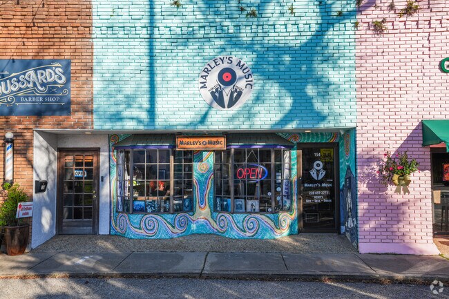 Downtown shops in Biloxi offer unique boutiques and local treasures.