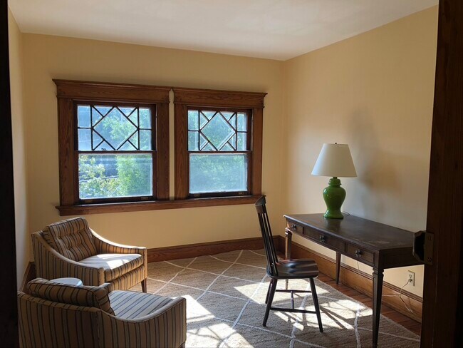 642 Orange St unit 3rd Floor Apartment, New Haven, CT 06511 - photo 7