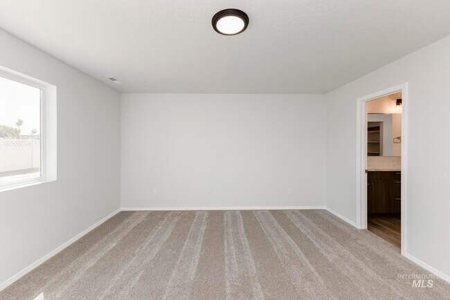 349 N Madrone Ave, Kuna, ID 83634 - photo 6