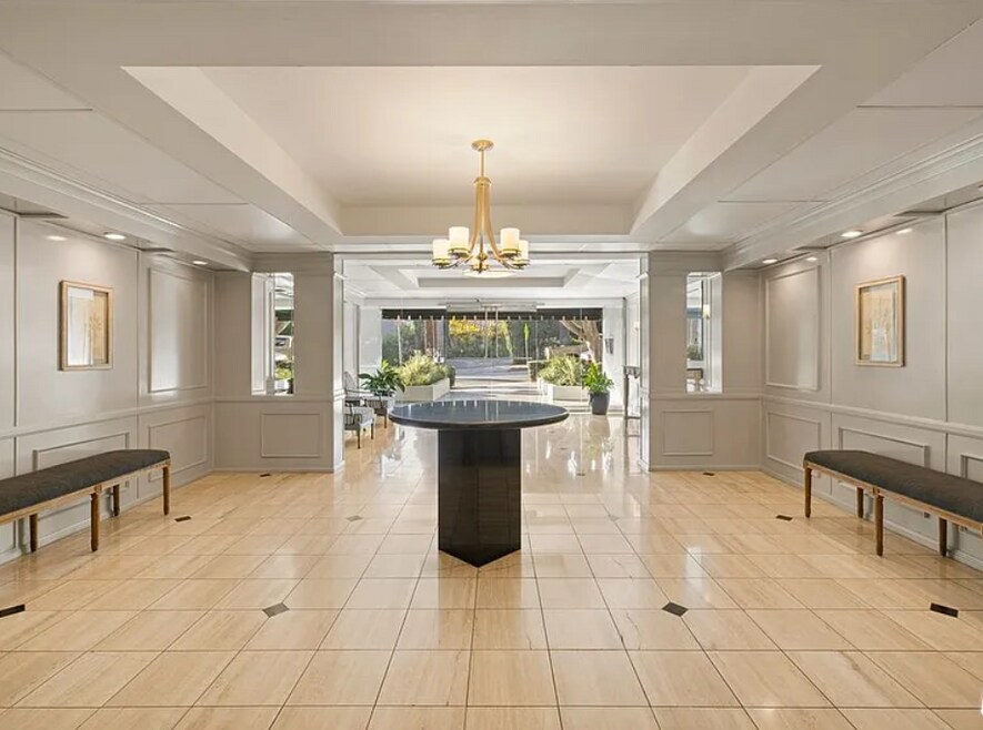 906 N Doheny Dr unit 322, West Hollywood, CA 90069 - photo 1