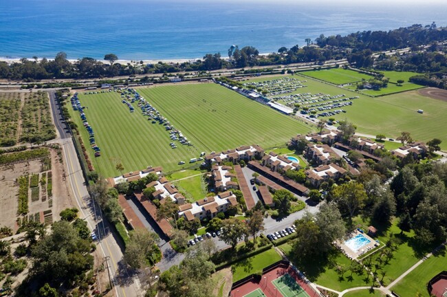 Polo Condos