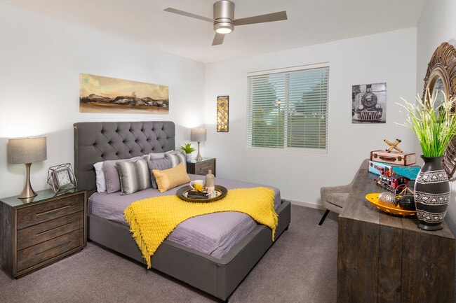 The Crossing at Cooley Station, Gilbert, AZ 85295 - photo 6