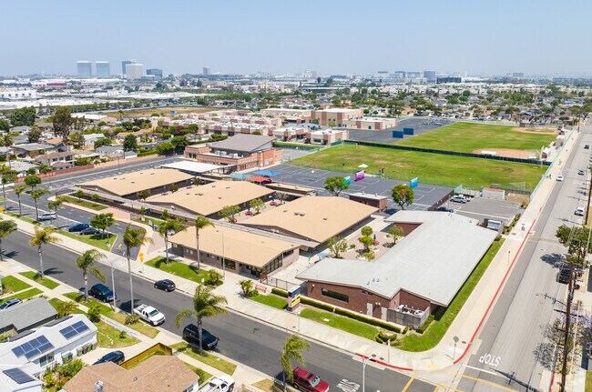 View of 138th St Elementary School in Hawthorne, CA from above.