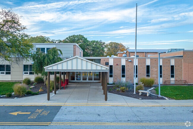 Northwood Middle School serves students 6th through 8th in North Sherwood Terrace.