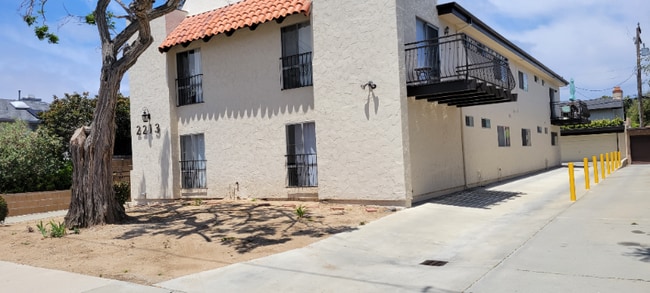 2213 Voorhees Ave unit 102, Redondo Beach, CA 90278 - photo 2