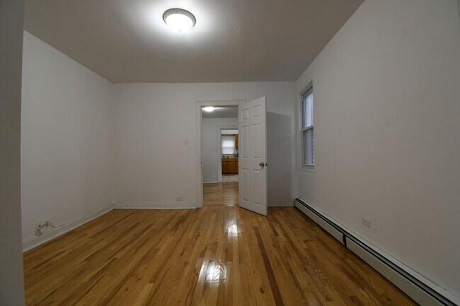4658 Bronx Blvd, the Bronx, NY 10470 - photo 5