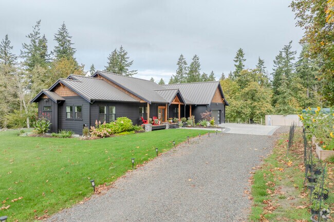 Large ranch-style homes with stunning landscaping is common in Seabeck.