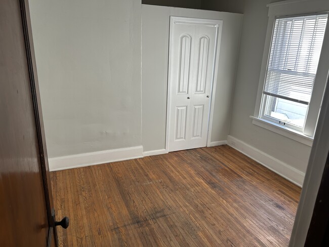 2003 W Alice Ave, West Peoria, IL 61604 - photo 5