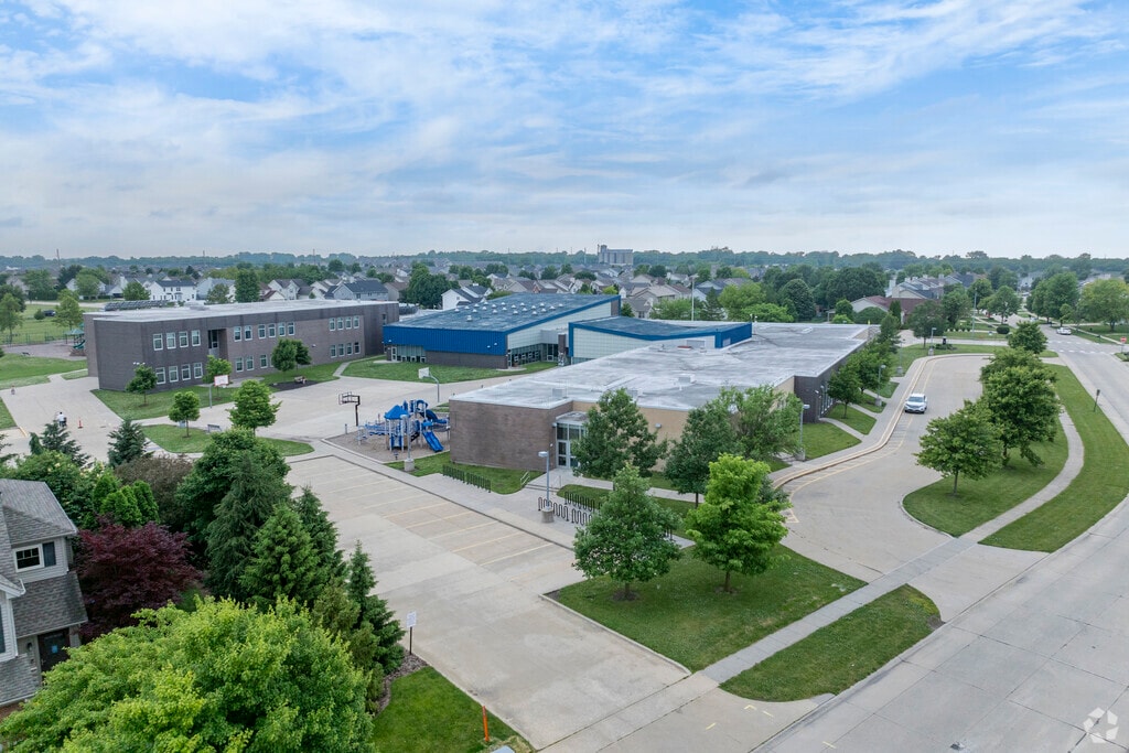 Carrie Busey Elementary School has a beautiful campus.