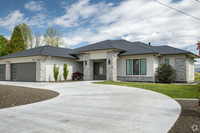 Homes in Vista come in many shapes and sizes.