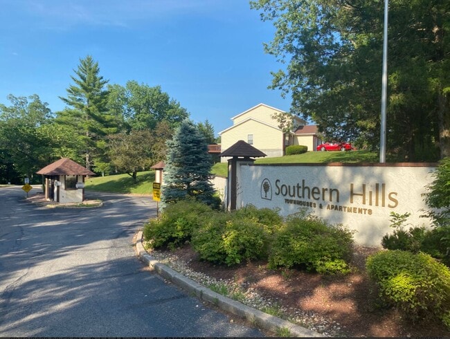 Southern Hills Townhouses & Apartments, LLC, Jefferson City, MO 65101 - photo 2