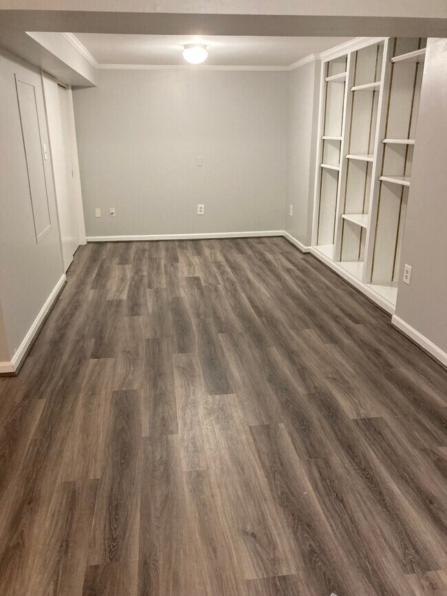 500 Meadow Hall Dr, Rockville, MD 20851 - photo 6