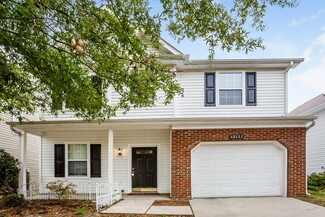 12137 Goff House Ct, Charlotte, NC 28214