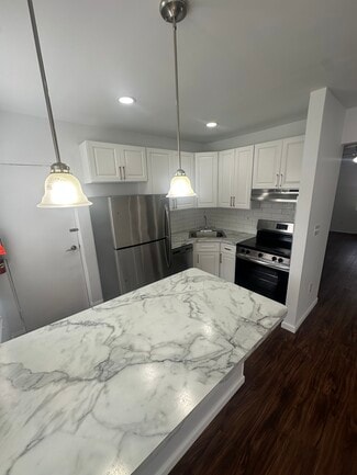 2703 Hollywood Ct, Reading, PA 19606