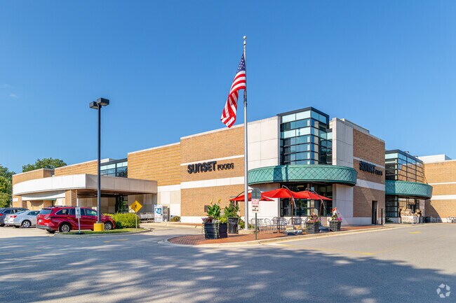 Northbrook families can pick up some groceries at Sunset Foods.