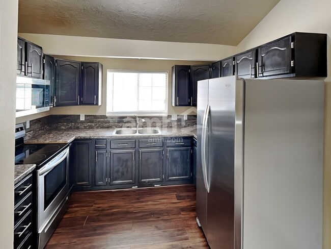339 W 2450 N, Lehi, UT 84043 - photo 3