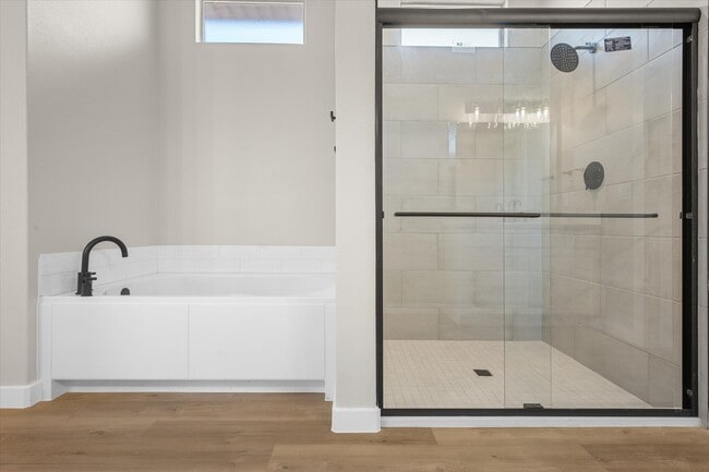 5817 Bungalow St, Midland, TX 79705 - photo 3