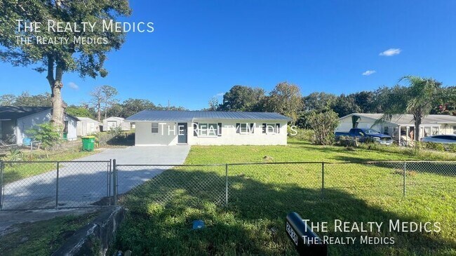 2530 N Palm Dr, Cocoa, FL 32926 - photo 2