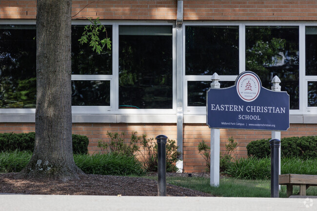 Eastern Christian Elementary School has  a student-teacher ratio of 11 to 1.
