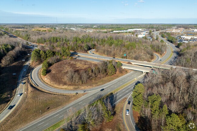 Brandermill is conveniently located near Hwy 288 and Hull Street Road.