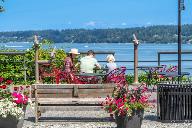 Bush Point is mostly residential, but Freeland and Langley offer lots of dining and shopping.
