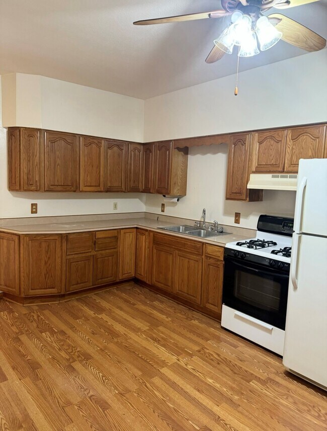 1201 Indiana Ave, New Castle, IN 47362 - photo 2