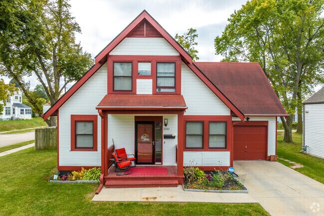 Colorful cottages can be found scattered throughout Binney Wirt Spencer.