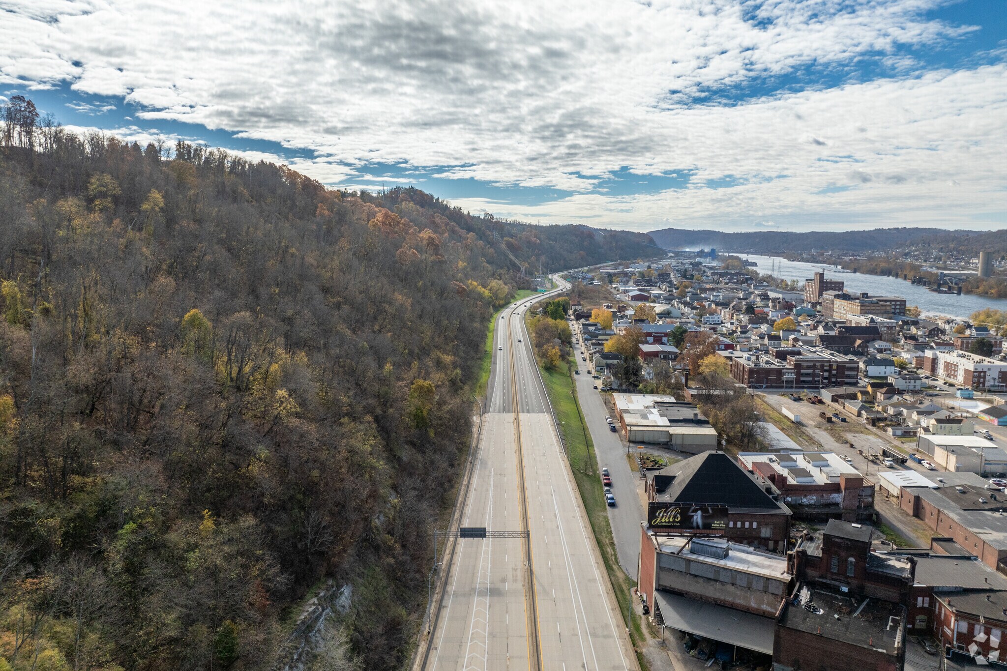 Interstate 470 in South Wheeling is a great means of transportation in the neighborhood.