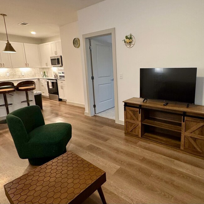 1301 Leah Ave unit FL1-ID1355780P, San Marcos, TX 78666 - photo 2