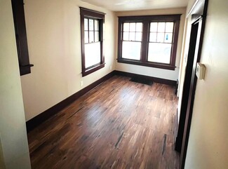 604 Oak St Unit 604, Leavenworth, KS 66048