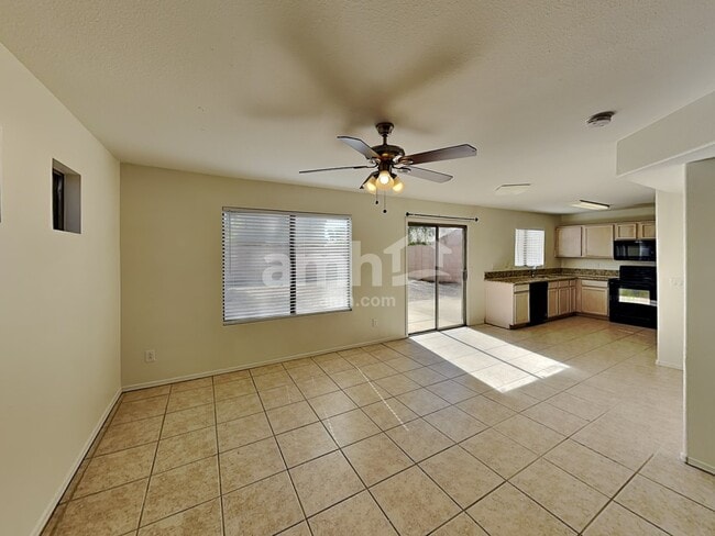 10633 W Piccadilly Rd, Avondale, AZ 85392 - photo 5