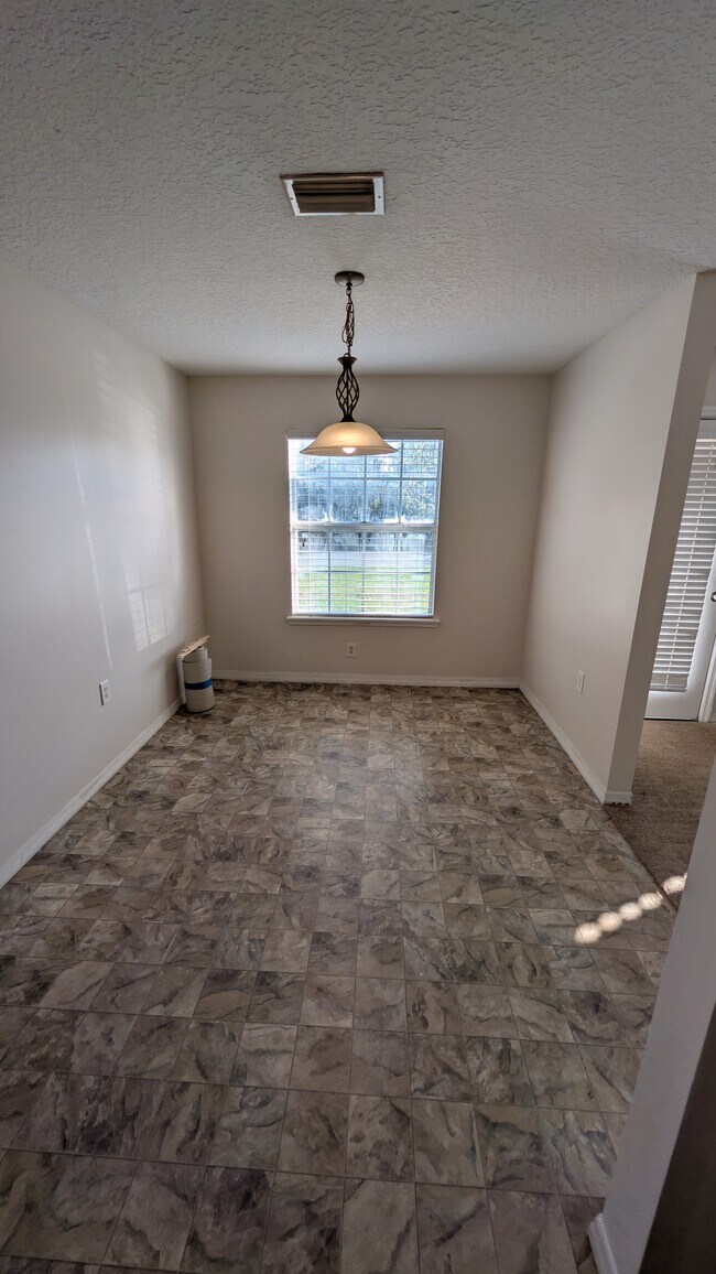 7594 Taylor Field Rd, Jacksonville, FL 32222 - photo 5