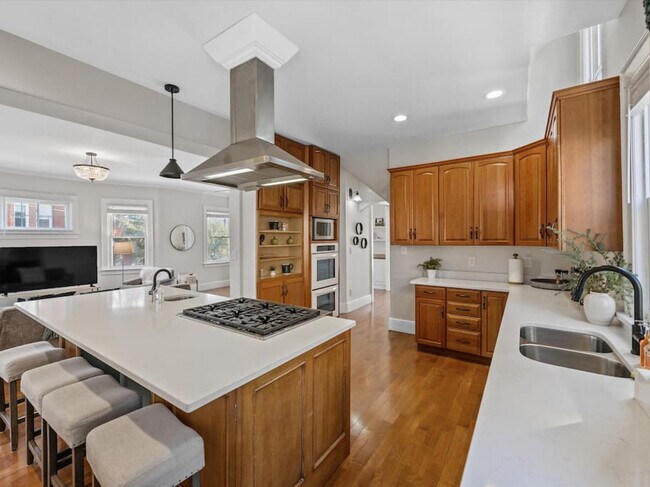 258 Dorchester Ave unit ID1056079P, Cincinnati, OH 45219 - photo 2