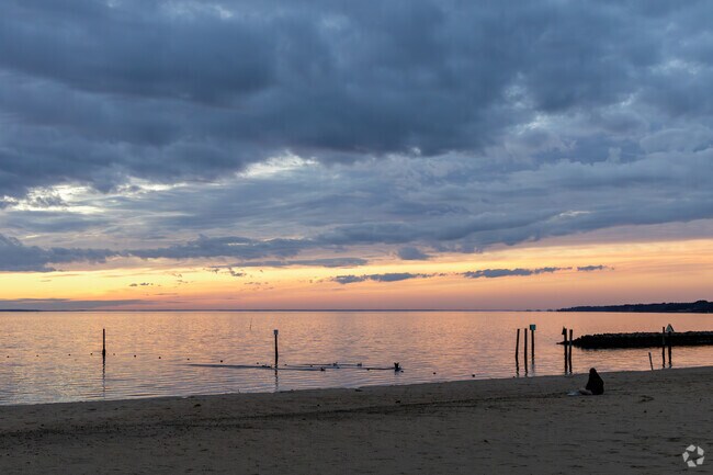 Huntington Park is one of the best places to see the sunset in Newport News.